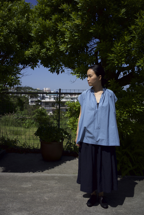 専用です。artsu0026science Back gather blouse 日本超高品質