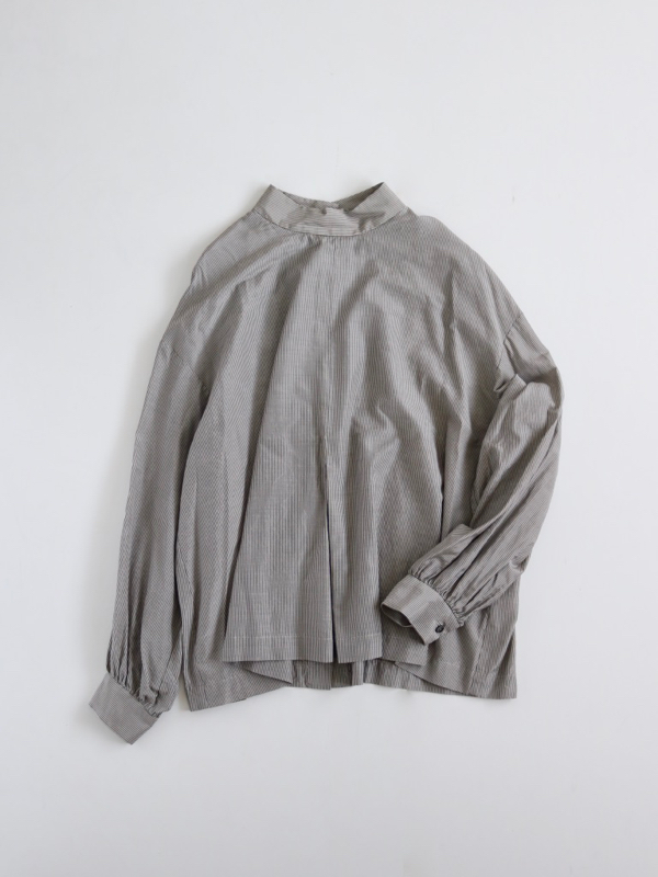 sold outARTS&SCIENCEFront box tuck blouse– dark navy – | Shoka: